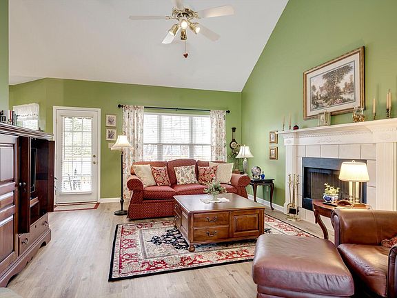5th image of 561 Live Oak Court