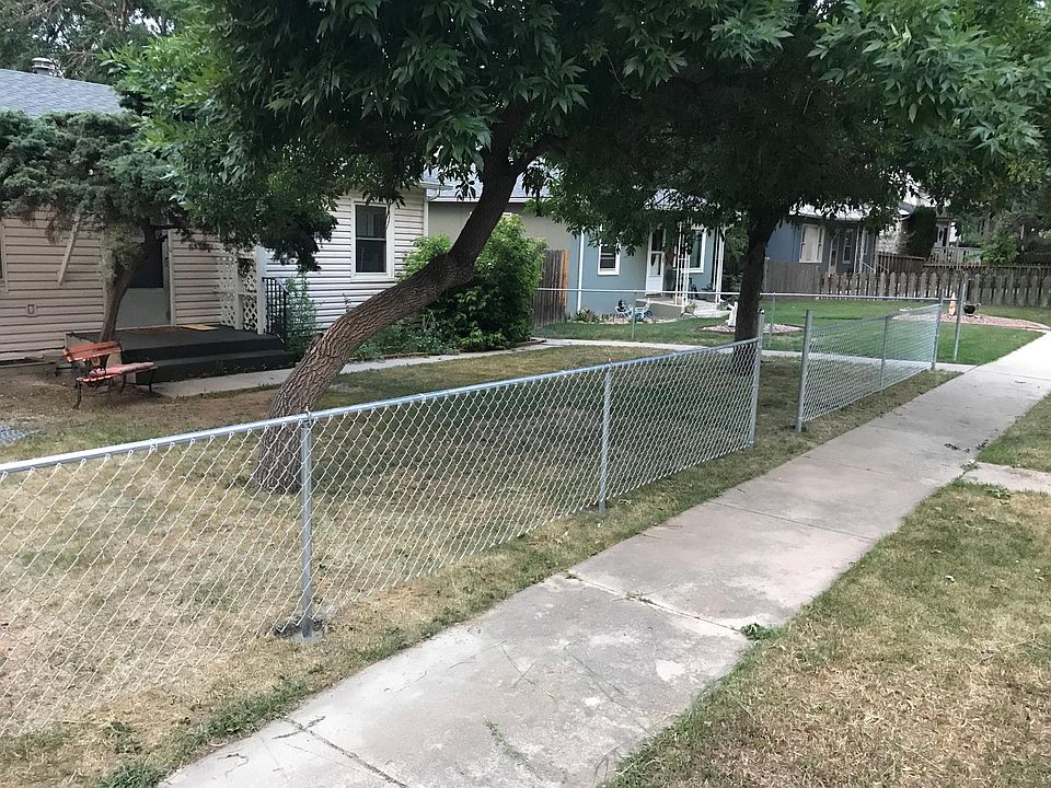 Front Yard with low fence.