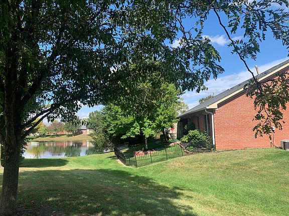 3rd image of 370 Lakewood Ct