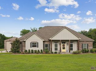 5763 Hunters Point Ln, Brusly, LA 70719