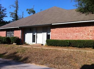 403 Hampton Ct, Longview, TX 75605