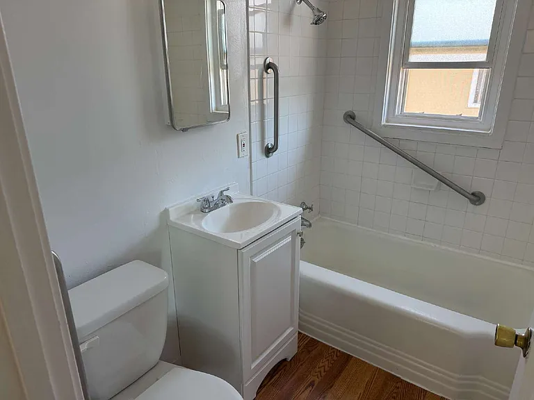 1749 Hester Ave #5 — Photo 5