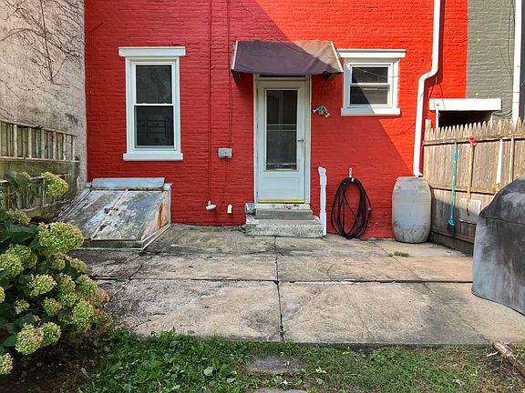 3rd image of 803 N Queen St