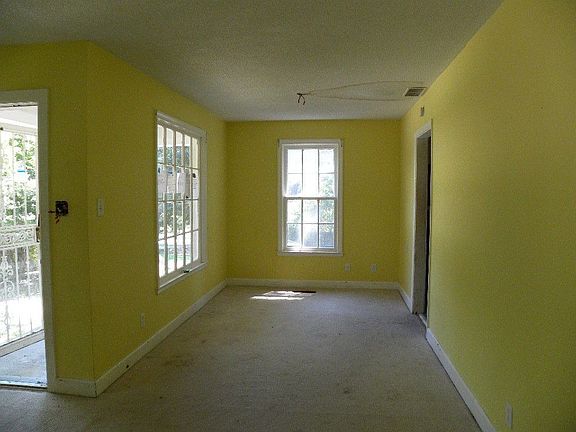 3631 Holland Dr, Memphis, TN 38127