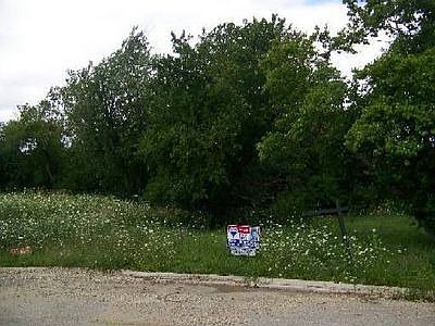 2nd image of 2140 Alma Ln