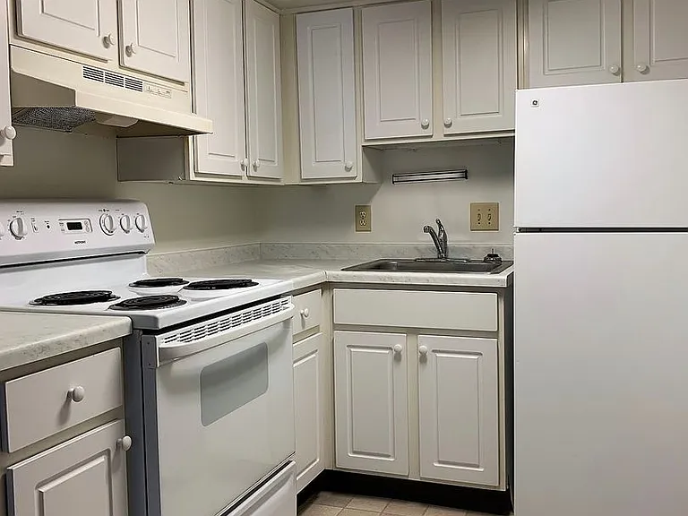 511 W Main St #1 — Photo 21