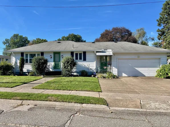 2936 Rudolph Ave, Erie, PA 16508