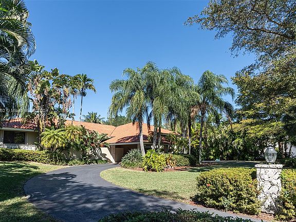 3rd image of 7556 Los Pinos Blvd