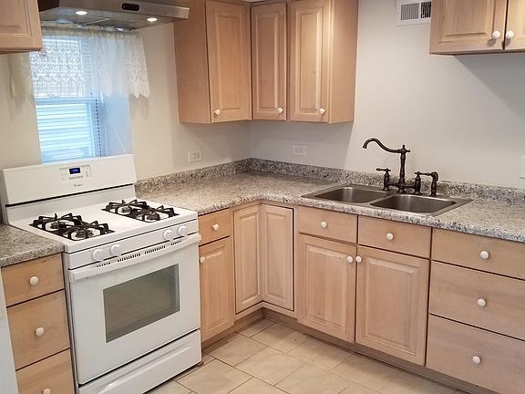 2nd image of 2965 N Allen Ave #G