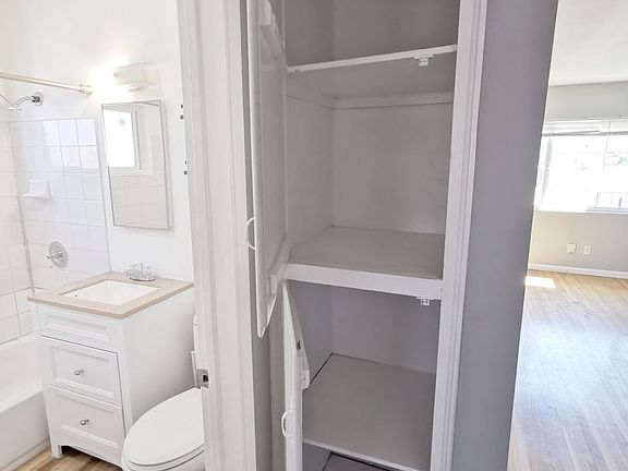 4th image of 3112-3116 Keats St