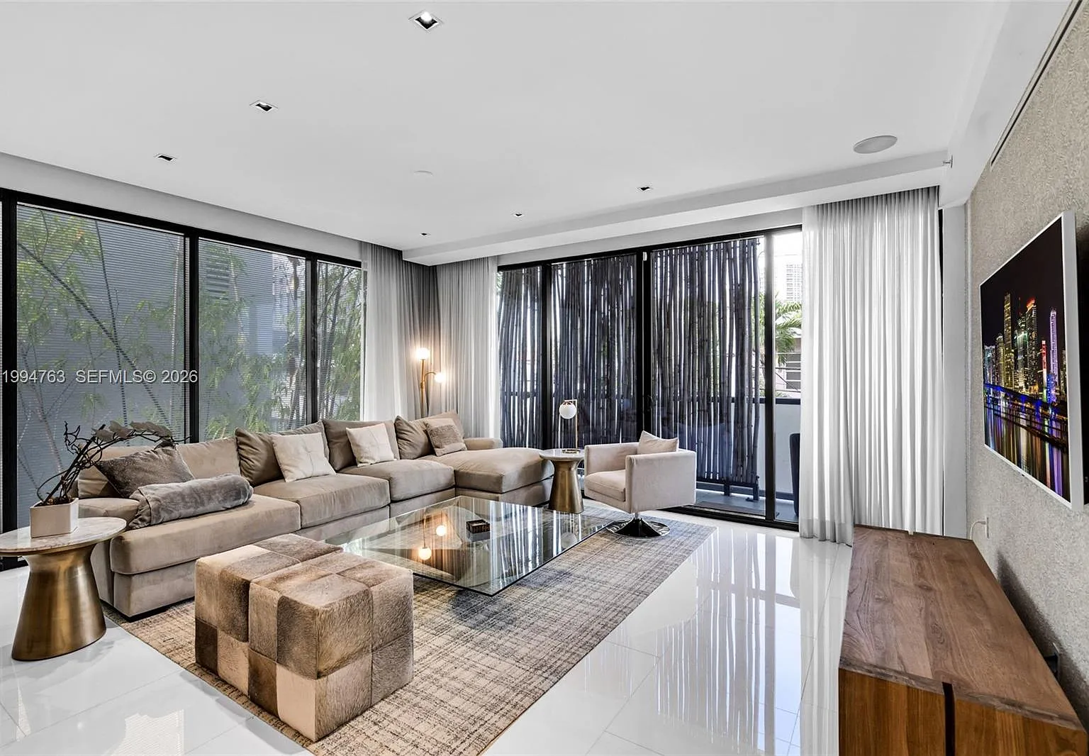 350 Meridian Condo — Photo 1