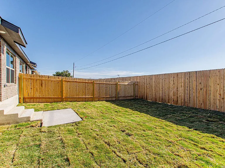 1301 Concord Dr — Photo 21