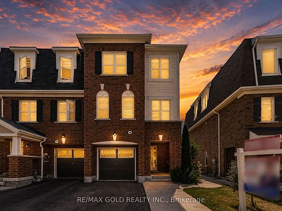 2nd image of 98 Bannister Cres
