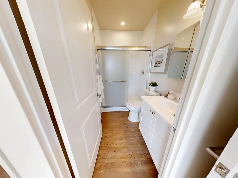 475 King St E — Photo 14