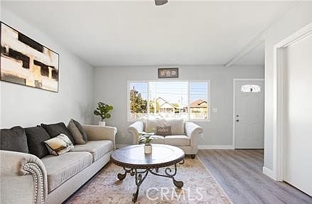 5th image of 1646 E 41st Pl