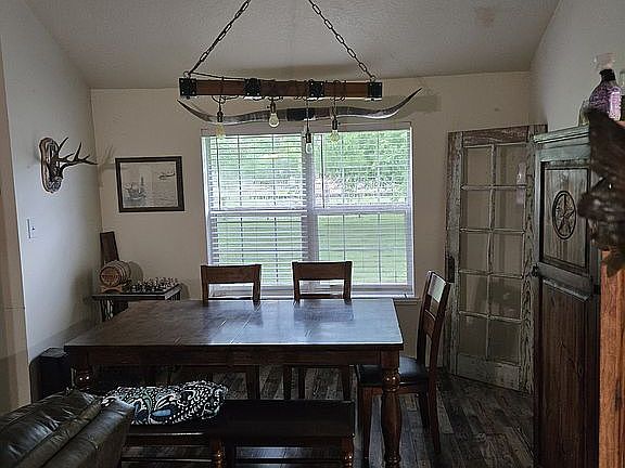 5th image of 15619 Fir Rd