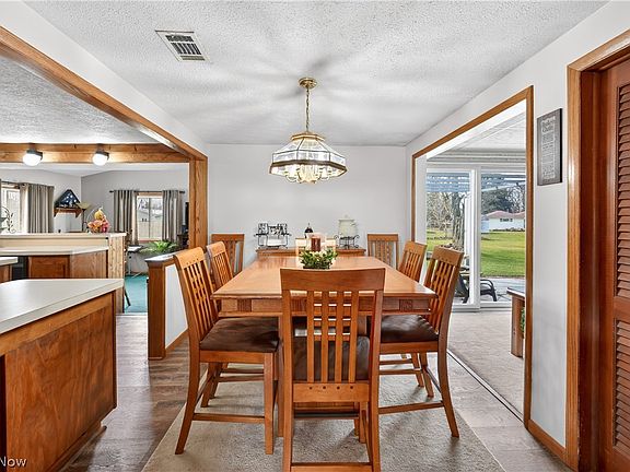 5th image of 9239 Lakeside Dr