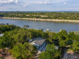 907 Lake Shore Dr, Spicewood, TX 78669