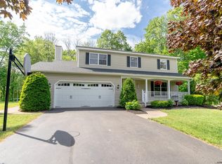 112 Heather Ct, Niskayuna, NY 12309