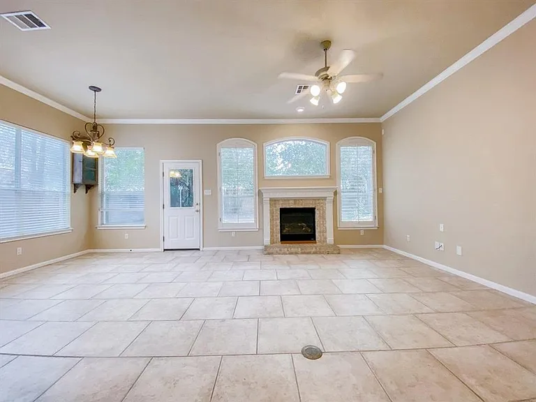 1904 Maize Bend Dr — Photo 6
