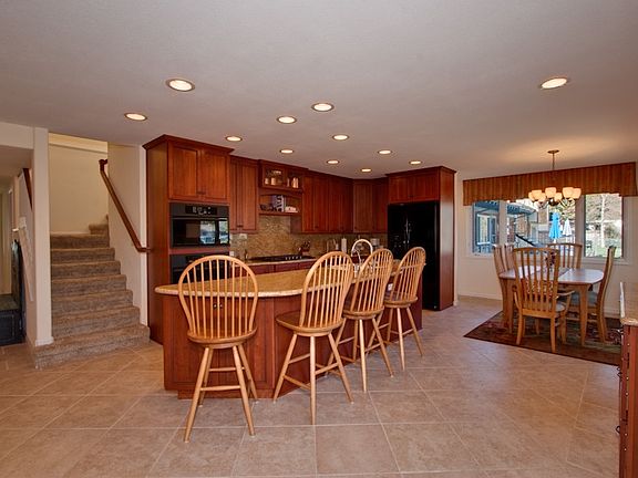 5th image of 2166 Morro Dr