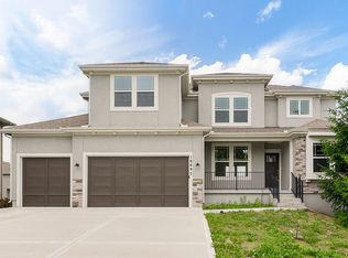 16697 W 165th St, Olathe, KS 66062