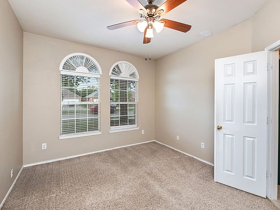 5th image of 9612 Bull Creek Dr