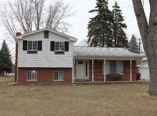 35480 Mary St, Romulus, MI 48174