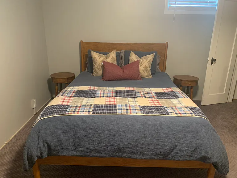 1042 E Lorraine Ave — Photo 16