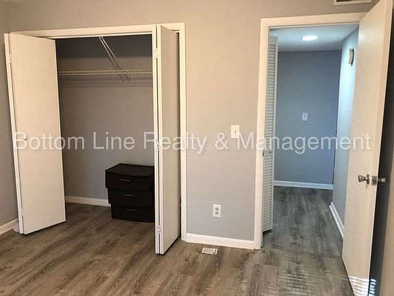 4th image of 4625 Sharon Chase Dr APT E