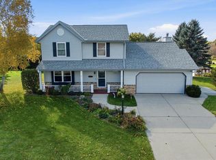 W160N10513 Old Farm Rd, Germantown, WI 53022