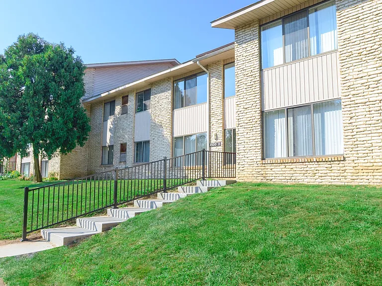 Ravine Apartments — Photo 41