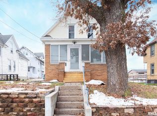 1801 16th St, Moline, IL 61265