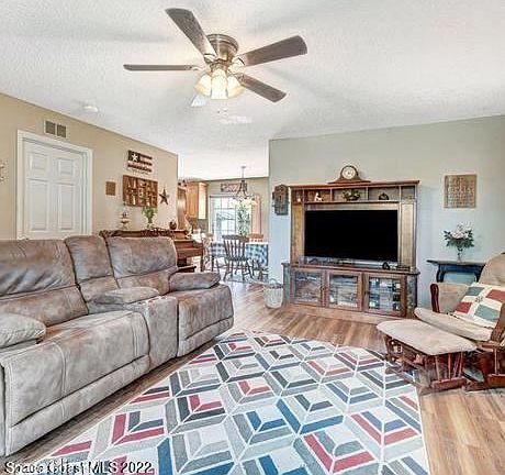 5th image of 2878R Kensington Dr