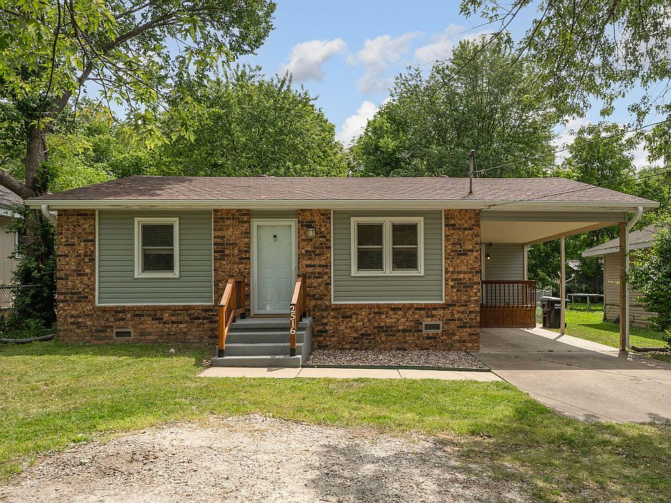 1st image of 2516 N Pierce Avenue
