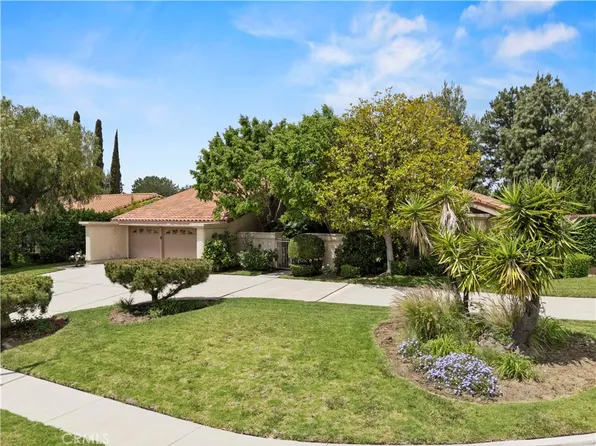 9935 Topeka Dr, Northridge, CA 91324
