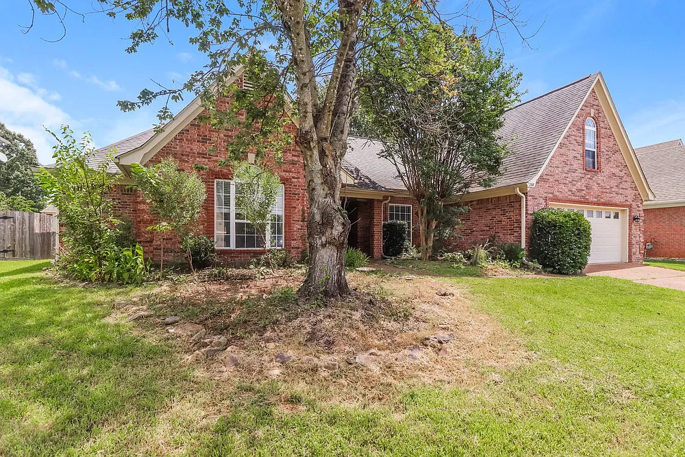 4 bed, 2.5 bath, 2698 sqft, $2,445 — Photo 4