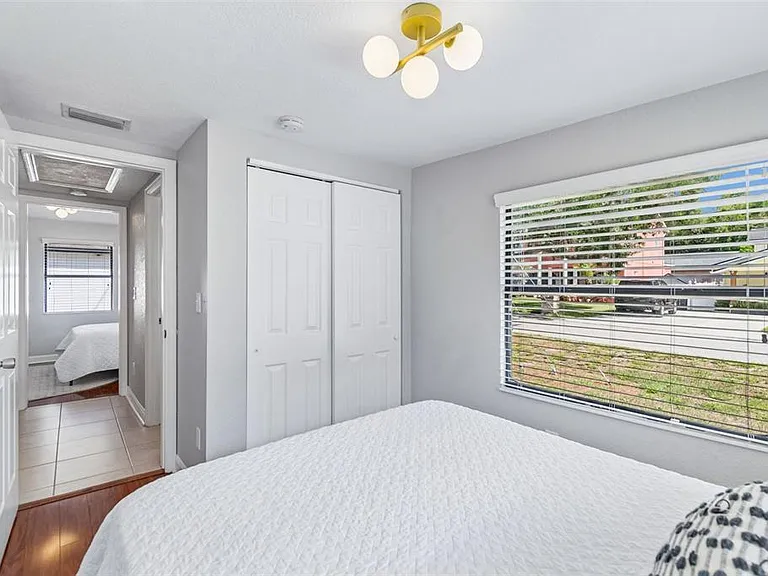 3901 N Ola Ave — Photo 32