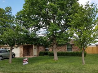 3409 Garrett Dr, Perryton, TX 79070