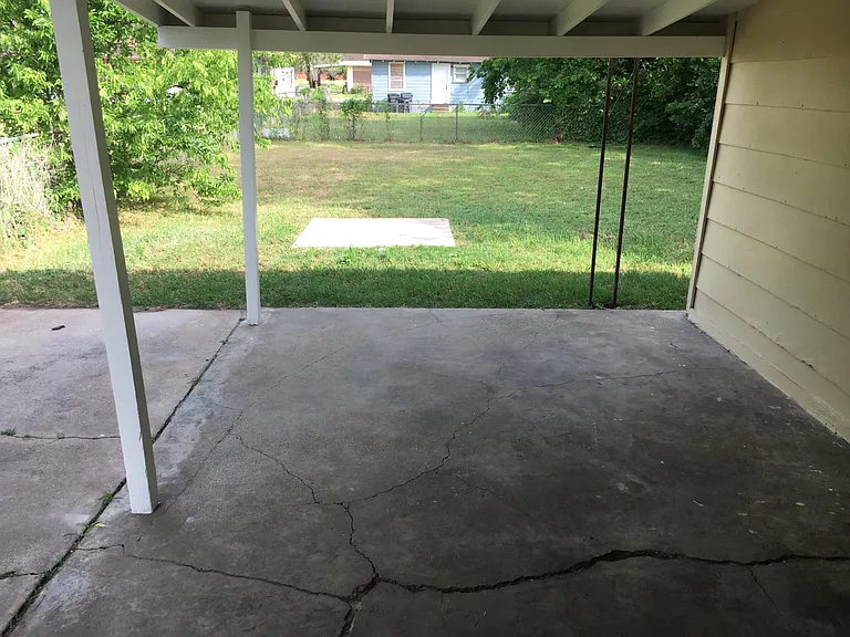 1141 E Sunset St — Photo 9