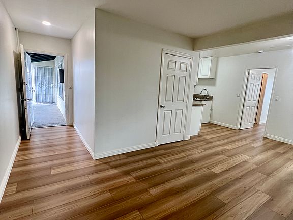 4th image of 10912 Palma Vista Ave #6