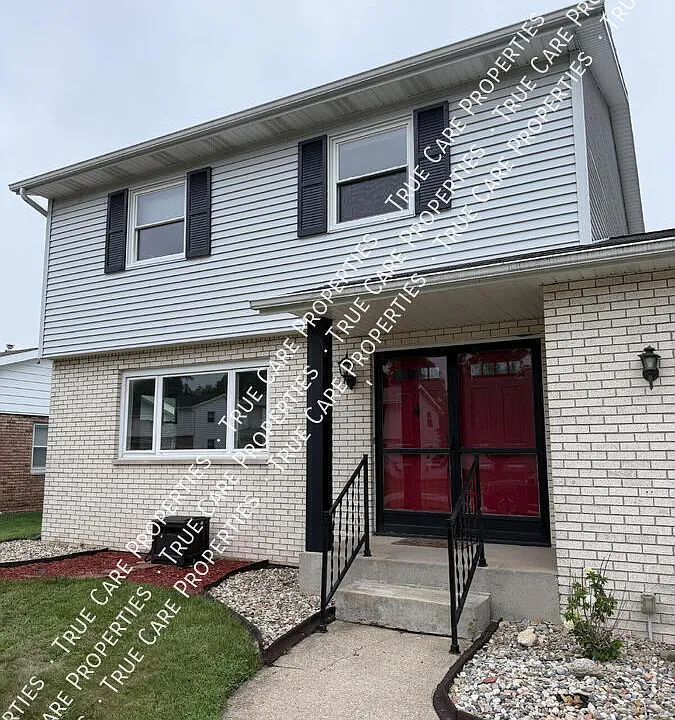 2109 Peachtree Ln