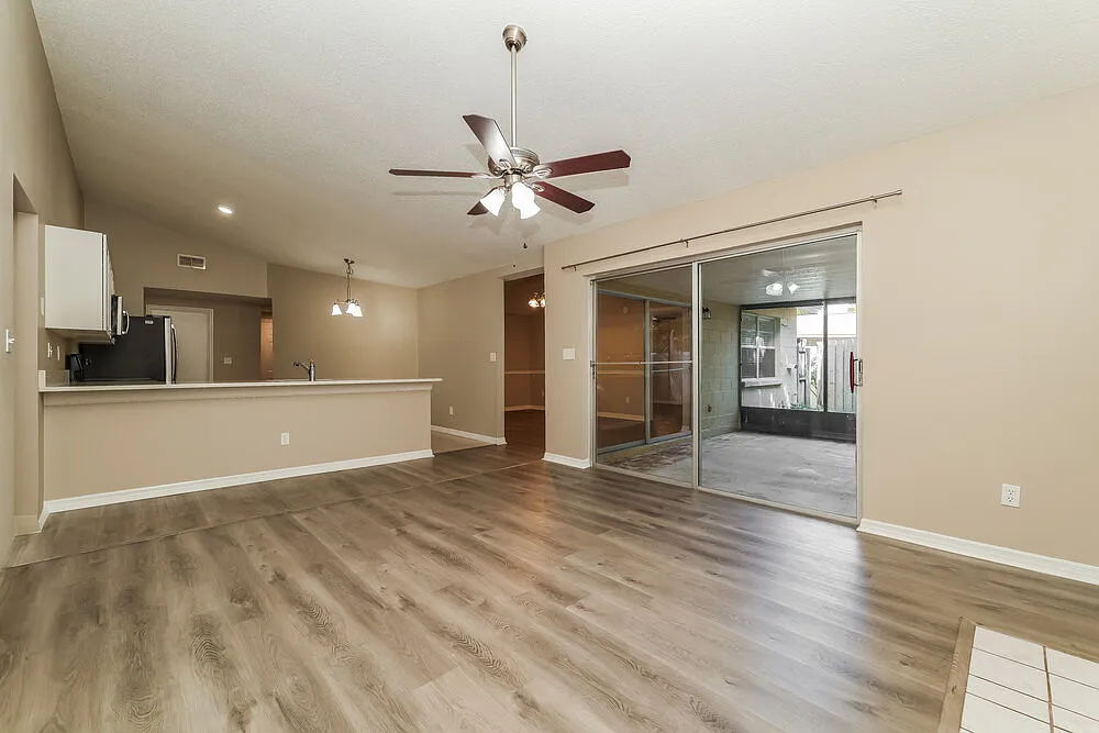 3 bed, 2.0 bath, 1588 sqft, $2,475 — Photo 4