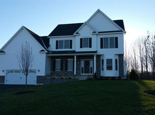 27 Charterpoint Rd, Watervliet, NY 12189