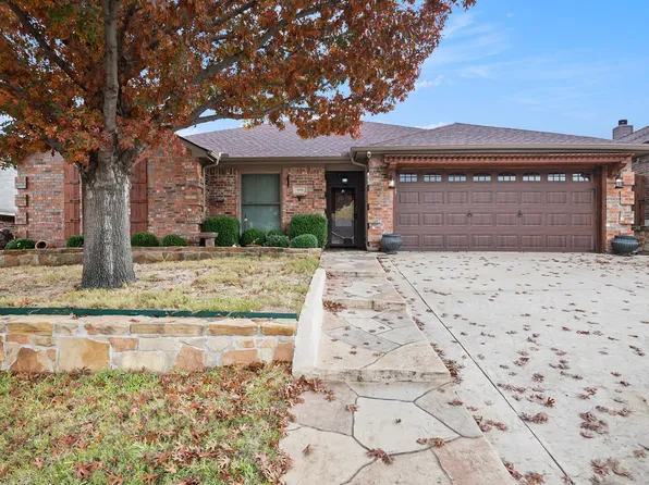 1413 Heidi Ct, White Settlement, TX 76108