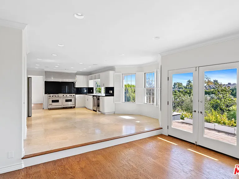 5958 Busch Dr — Photo 10