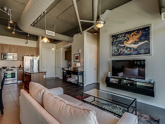 5th image of 1 E Lexington Ave Unit 1405