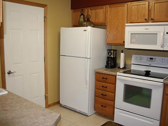 5th image of 3968 Meadow Brook Ct