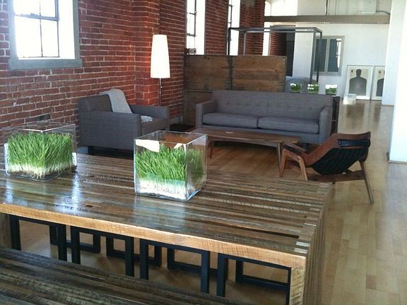 3rd image of 207 East Broadway