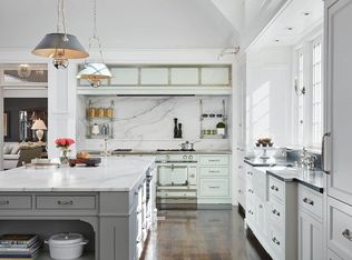 455 Highcroft Rd, Wayzata, MN 55391